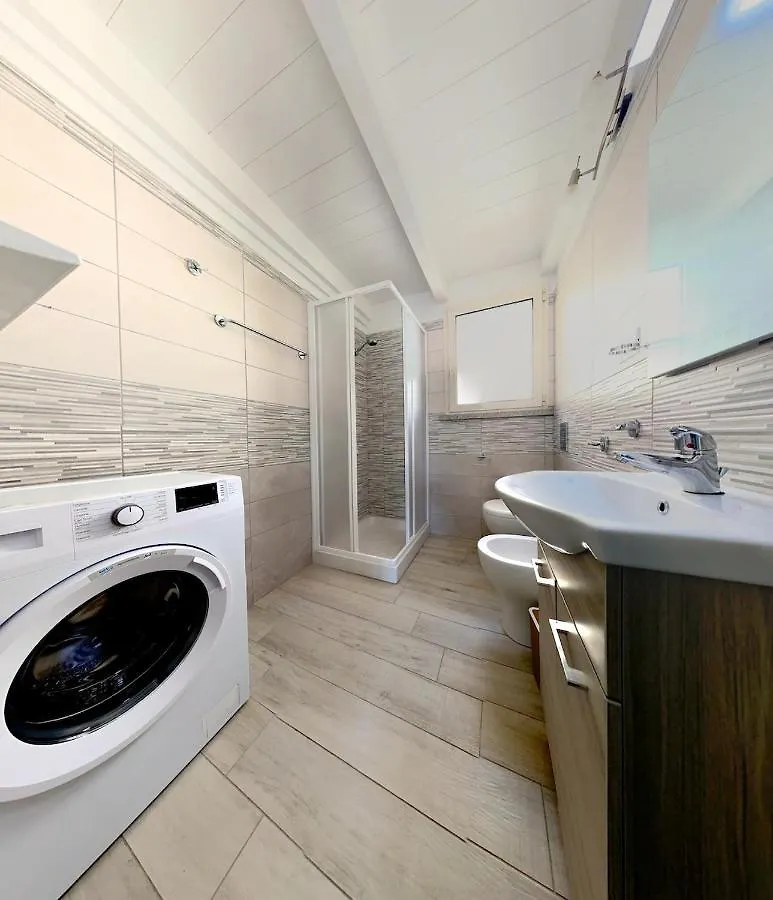 Residence La Marina 罗萨岛